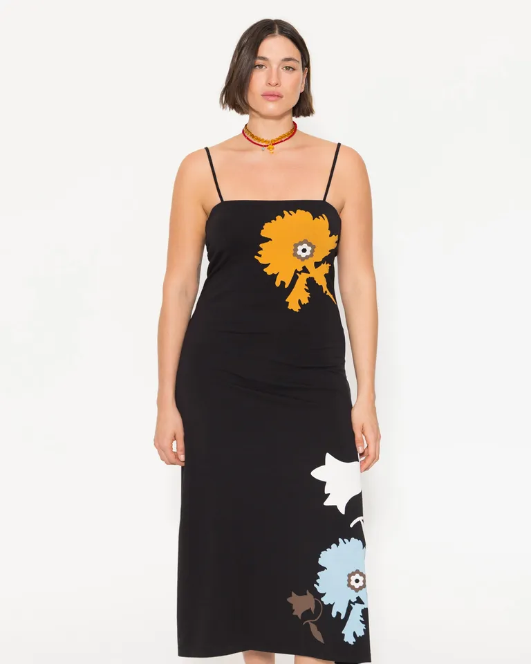 Vestido de punto negro con estampado floral en el delantero de Jazmin Chebar en Vestidos para argentina