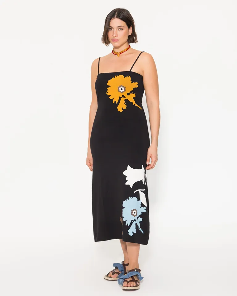 Vestido de punto negro con estampado floral en el delantero de Jazmin Chebar en Vestidos para argentina