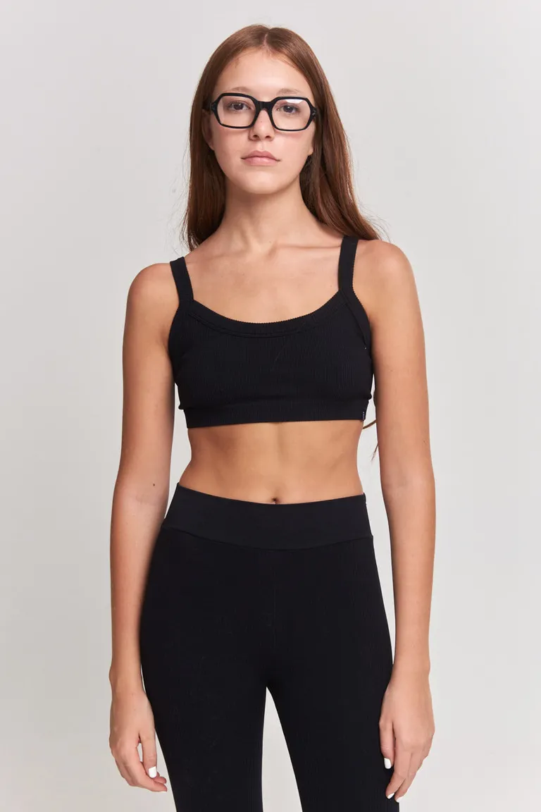 Top negro sin mangas para mujer, diseño minimalista y moderno de 47 Street en Tops para argentina