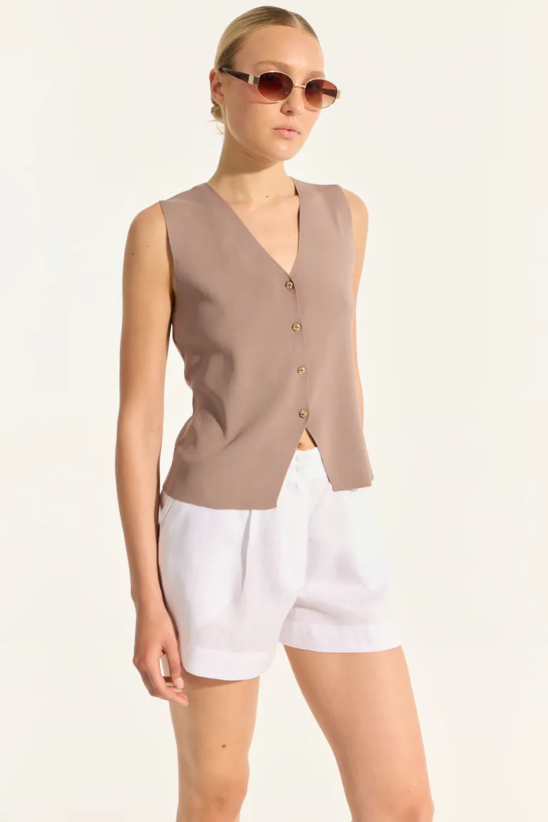 Chaleco tejido estilo sastre con escote en V y cierre abierto en el ruedo de Portsaid en Chalecos para argentina