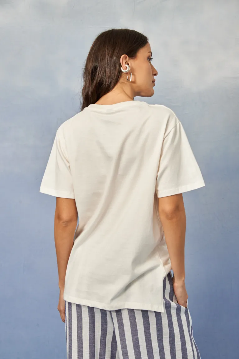 Remera blanca con estampado marino para mujer de Apricot en Remeras para argentina