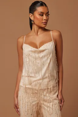 Top isabelle lentejuelas nude de Fashion Nova en Tops para argentina