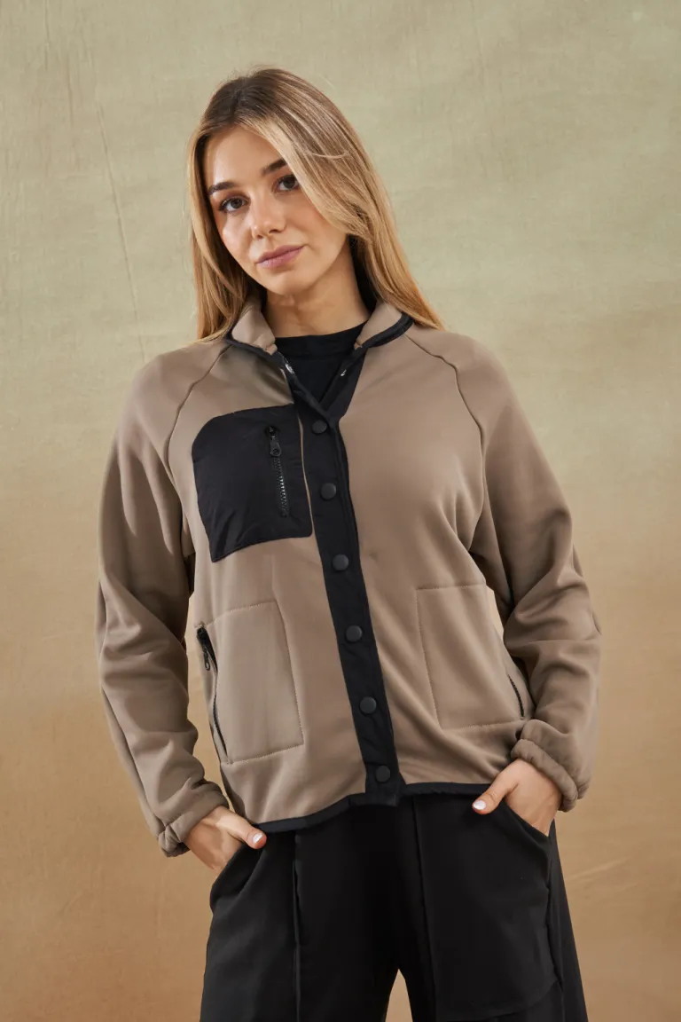 Chaqueta femenina de corte moderno en tono marrón de Apricot en Chaquetas para argentina