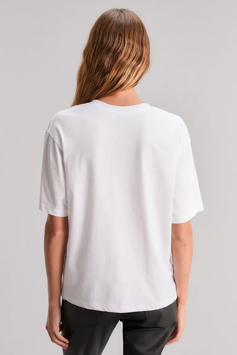 Remera de corte regular con diseño en glitter moira de Kosiuko en Remeras para argentina