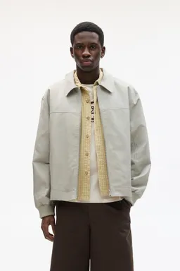 Campera cuello camisero de Pull&Bear en Abrigos y Camperas para argentina
