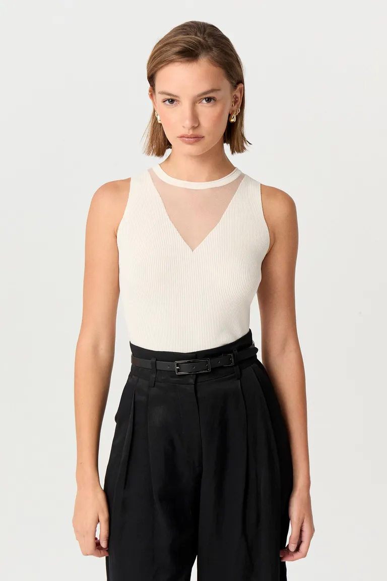 Top tejido de punto sin mangas con escote en V en transparencia de Markova en Tops para argentina