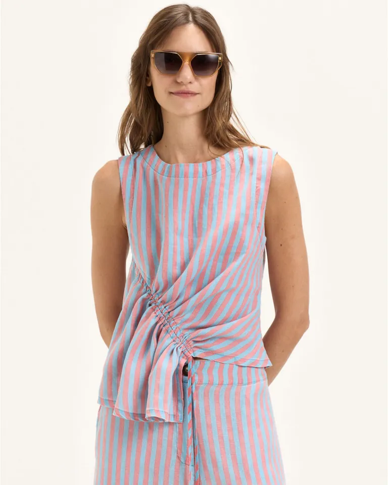 Top sin mangas con frunce asimétrico y volado decorativo en el delantero de Blue Sheep en Tops para argentina