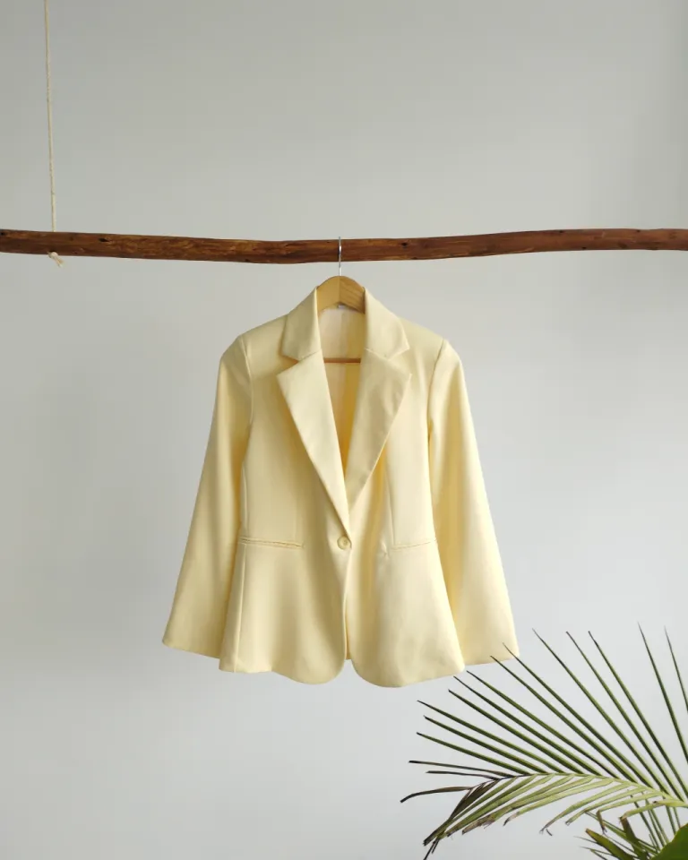 Blazer entallado de corte clásico en color narciso para mujer de Lemmon en Blazers para argentina