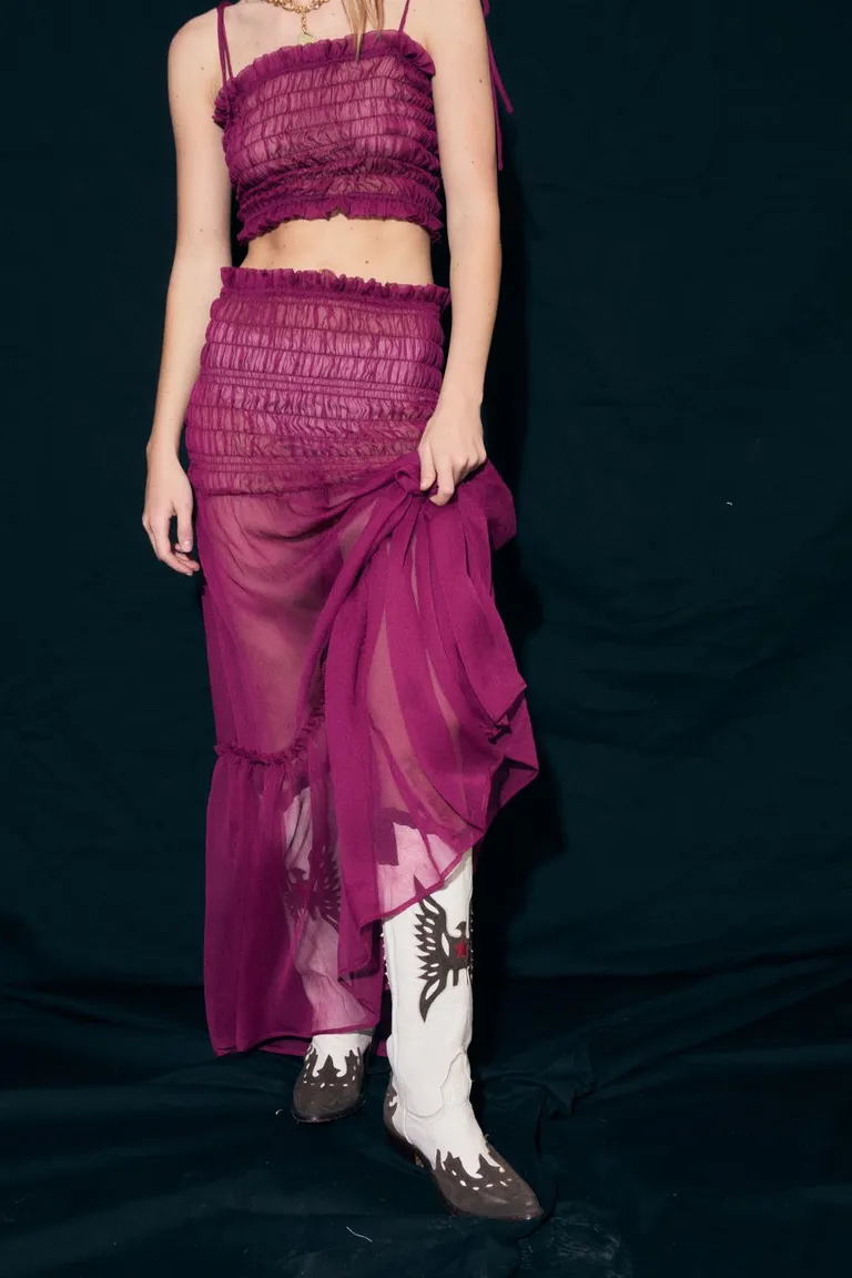 Falda de gasa crepe con diseño elegante y fluido de Allo Martinez en Faldas para argentina