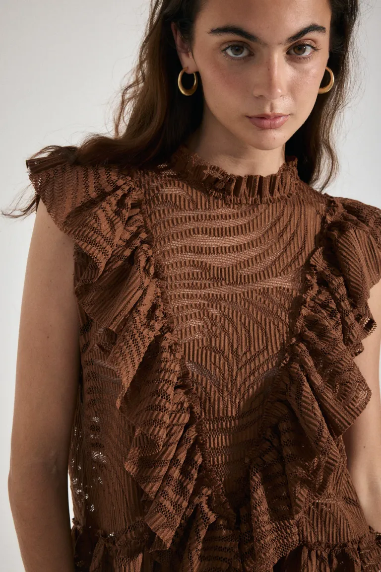 Blusa de encaje marrón con espalda en forma de gota de Audaz en Blusas para argentina