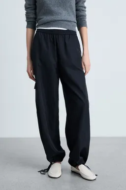 Pantalón cargo ajustable de Mango en Pantalones para argentina