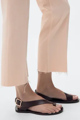 Jean flare crop bolsillos de Mango en Pantalones para argentina