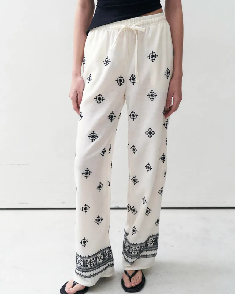 Pantalón wide leg con bolsillos laterales y cintura ajustable con tira interior de Sky en Pantalones para argentina