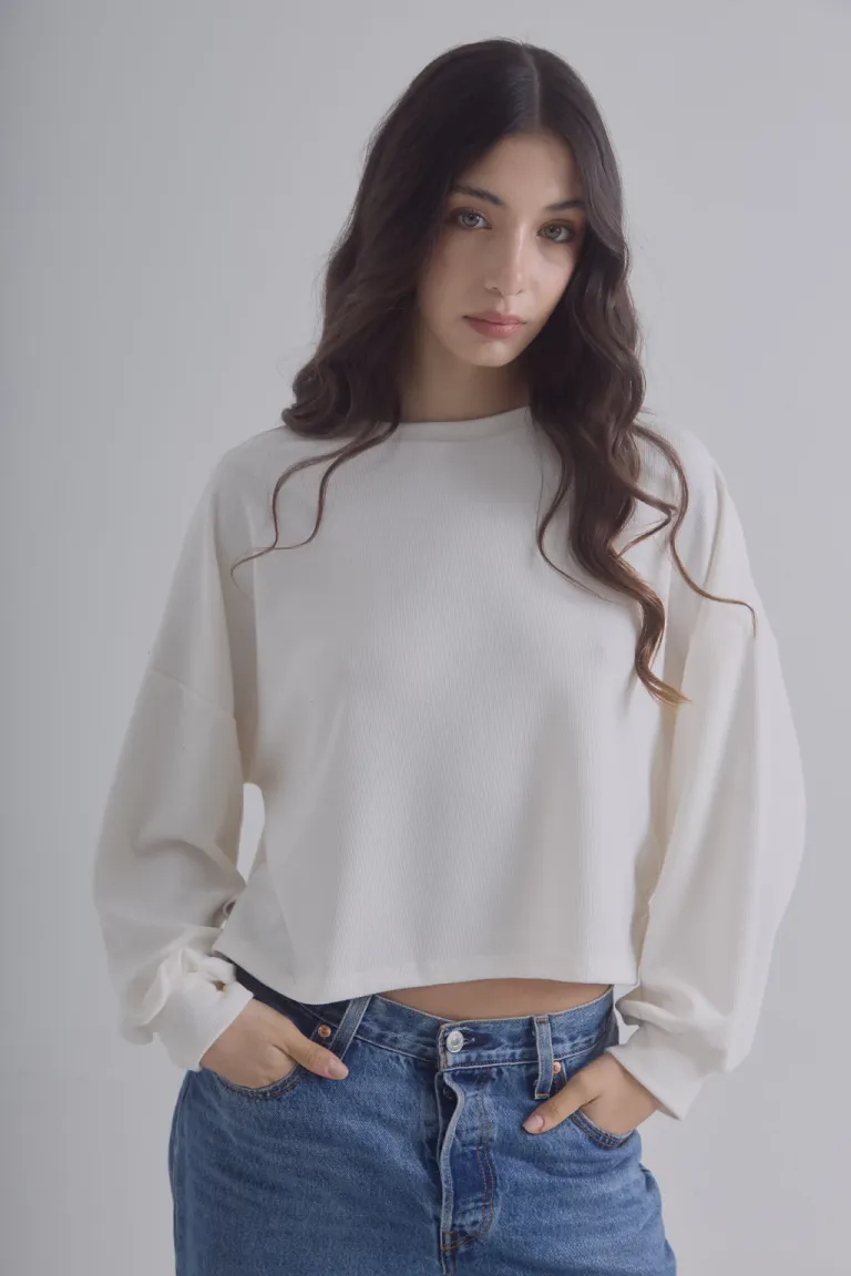 Buzo corto amplio con mangas globo y frunce en la parte superior de Belle en Buzos y Sweaters para argentina