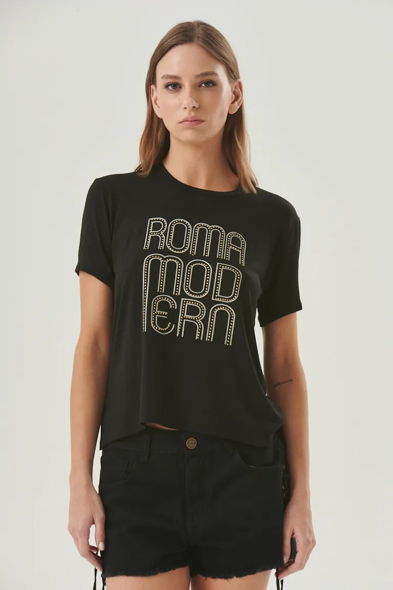 Remera urbana y moderna con estampa frontal estilizada de Sweet en Remeras para argentina