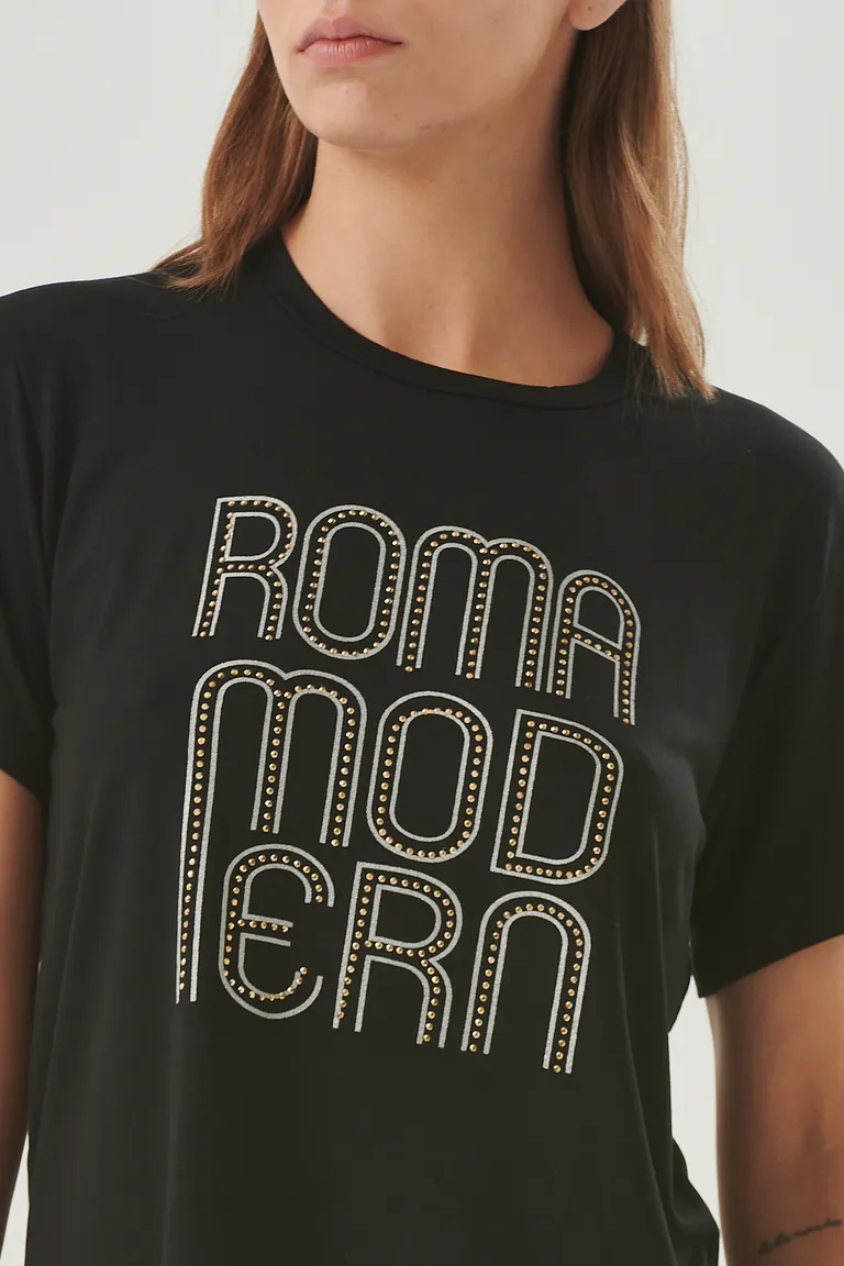 Remera urbana y moderna con estampa frontal estilizada de Sweet en Remeras para argentina