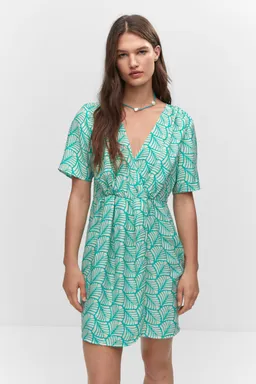 Vestido estampado corto cruzado de Mango en Vestidos para argentina
