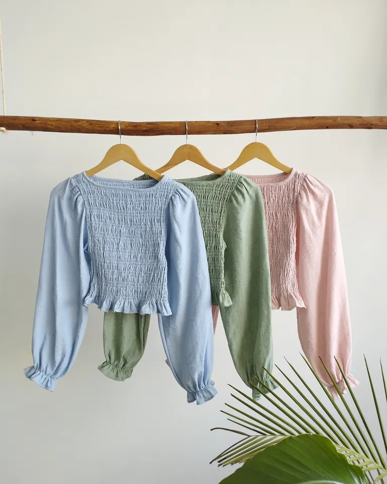 Blusa de diseño elegante y minimalista para un look sofisticado y versátil de Lemmon en Blusas para argentina