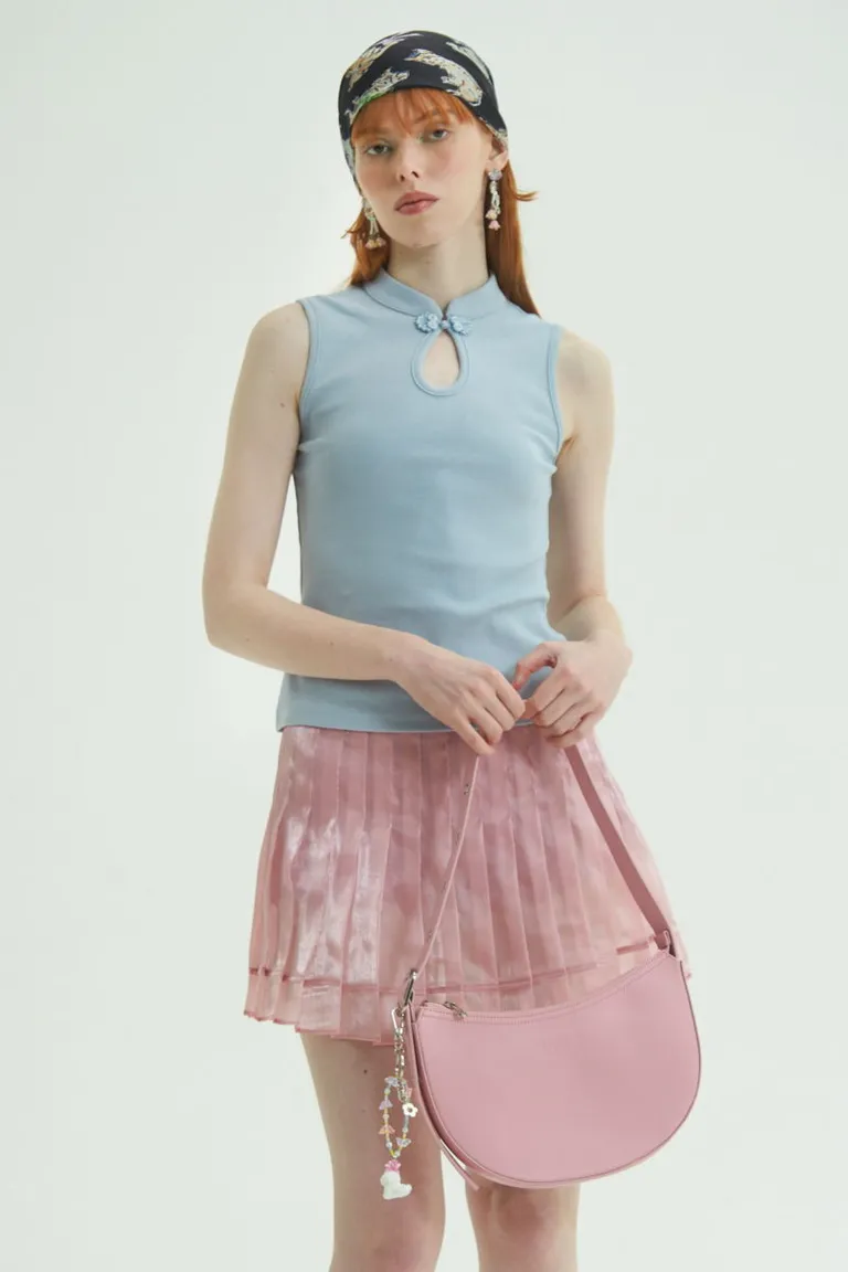 Musculosa de cuello mao con detalle oriental, diseño cómodo y elegante para el día a día de Las Pepas en Tops para argentina