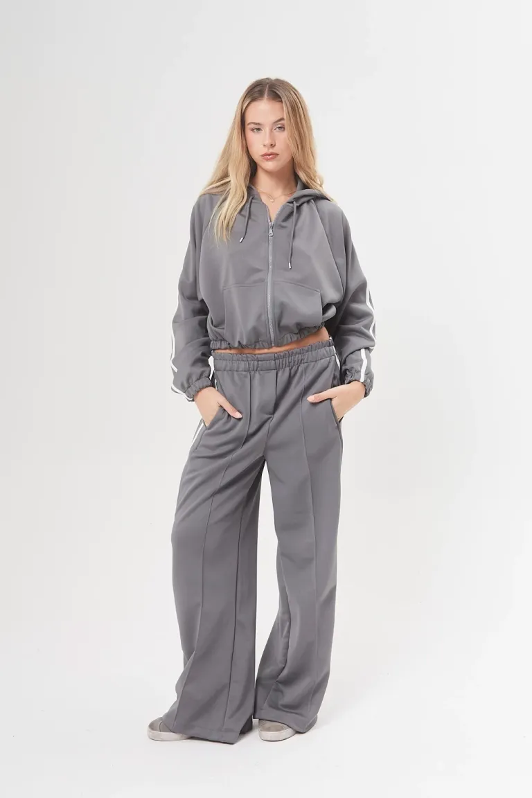 Pantalón ancho de tela deportiva con detalles en los costados de Belle en Pantalones para argentina