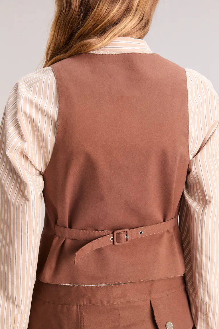 Chaleco marrón slim de diseño elegante y versátil para mujer de Kosiuko en Chalecos para argentina