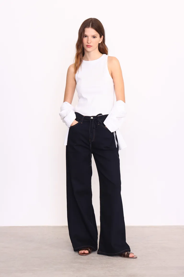 Pantalón de pierna ancha y corte alto en denim azul de Yagmour en Pantalones para argentina