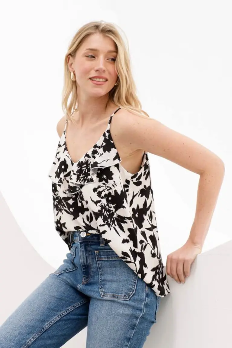 Musculosa con Volados de Hesed en Tops para argentina