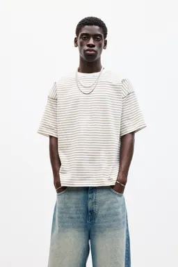 Remera boxy rayas de Pull&Bear en Remeras y Polos para argentina