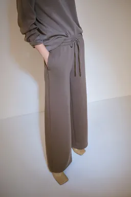 Pantalón jogger cintura elástica de Mango en Pantalones para argentina