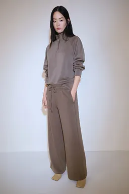 Pantalón jogger cintura elástica de Mango en Pantalones para argentina