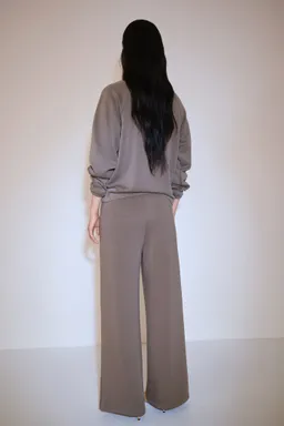 Pantalón jogger cintura elástica de Mango en Pantalones para argentina