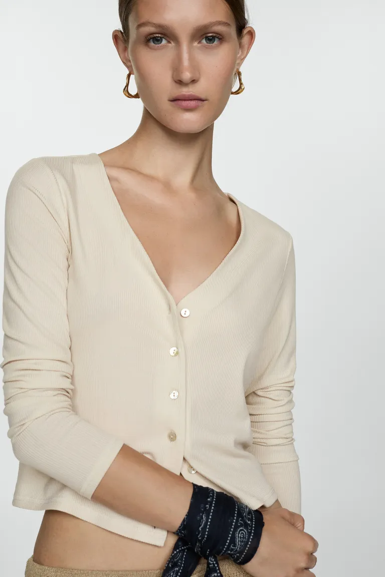 Remera lyocell botonada de Mango en Camisas para argentina