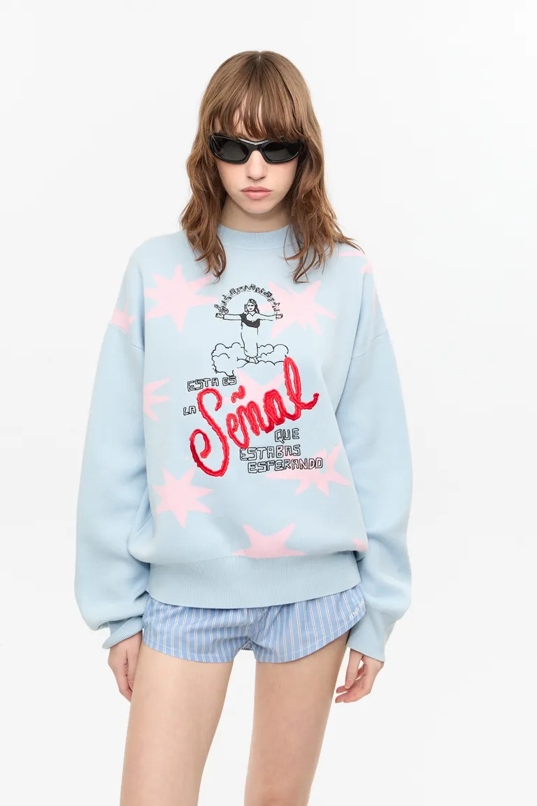 Buzo de algodón celeste con diseño gráfico y escote redondo para mujer de Ay Not Dead en Buzos y Sweaters para argentina