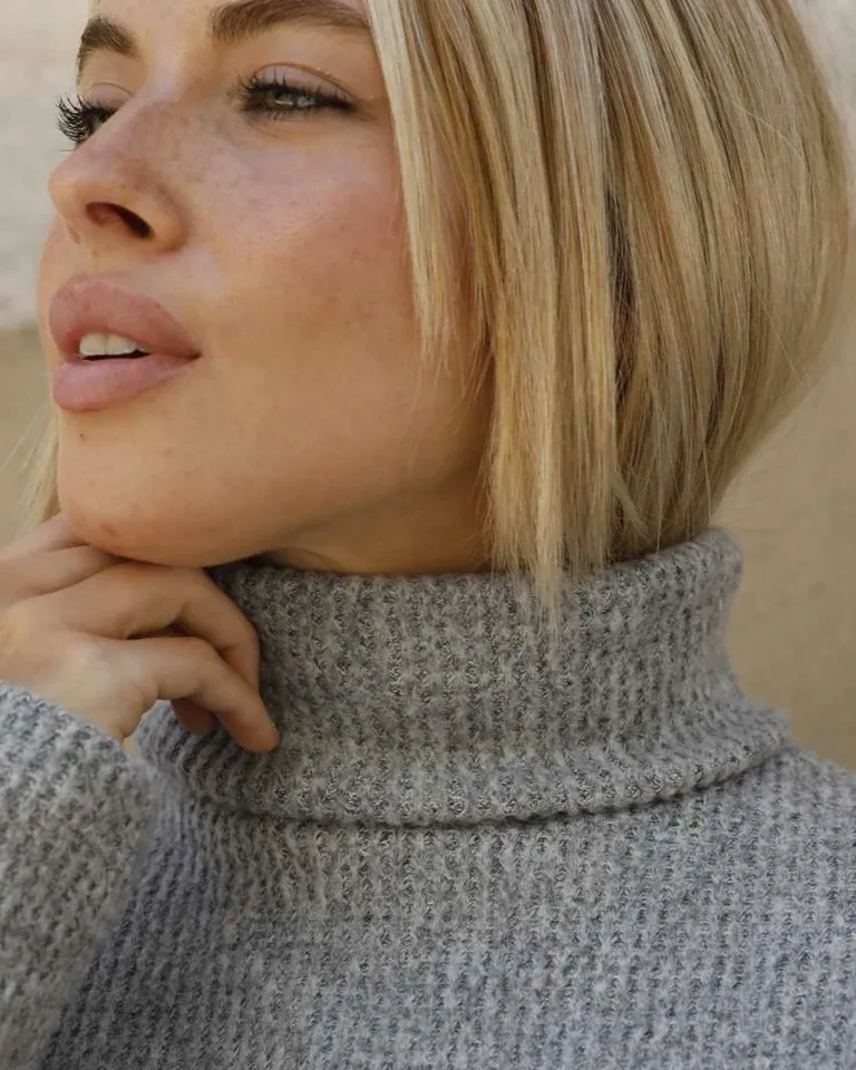 Buzo de cuello alto en tono gris - Prenda elegante y abrigadora para la mujer de Hesed en Buzos y Sweaters para argentina