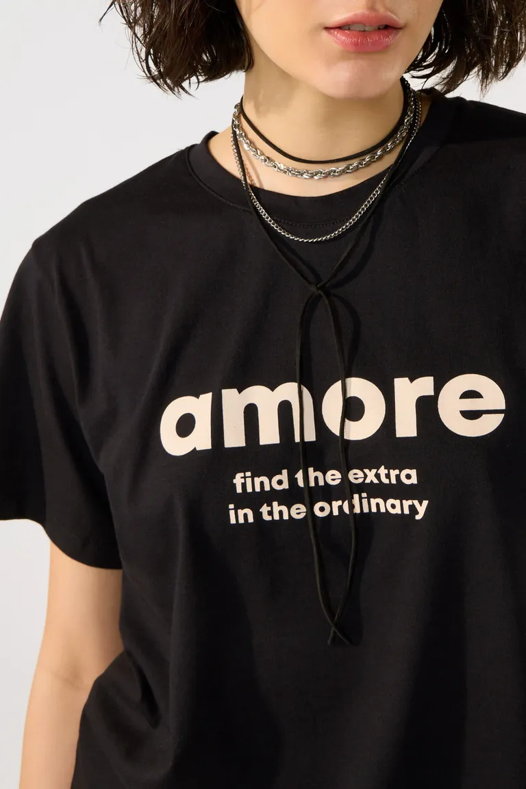 Remera de algodón con diseño de texto distintivo y corte ajustado de Cuesta Blanca en Remeras para argentina