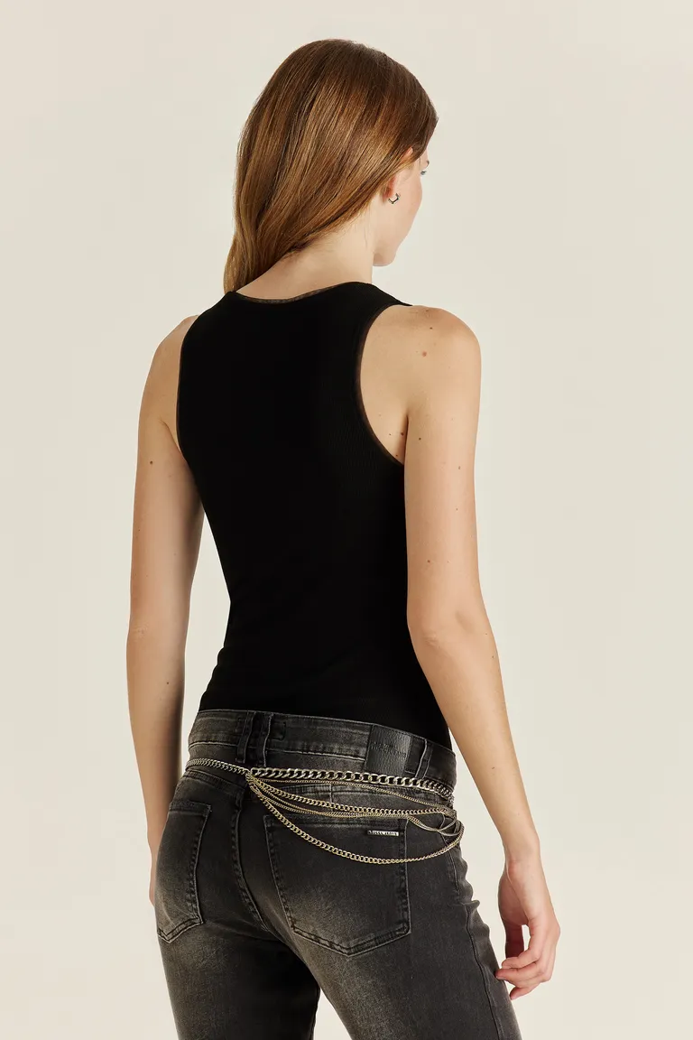 Musculosa negra de morley con detalles de strass, un básico elegante y versátil para completar tu look de Tucci en Remeras para argentina