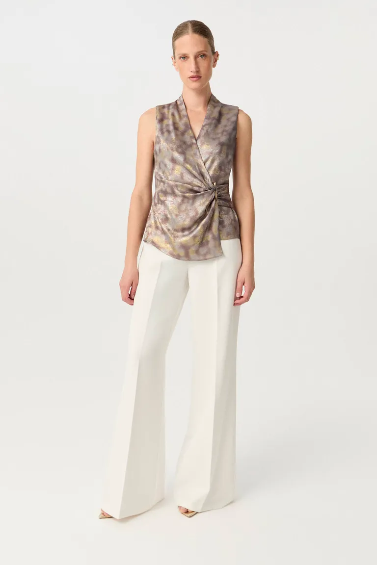 Blusa de seda estampada con drapeado en la cintura y escote en V de Markova en Blusas para argentina