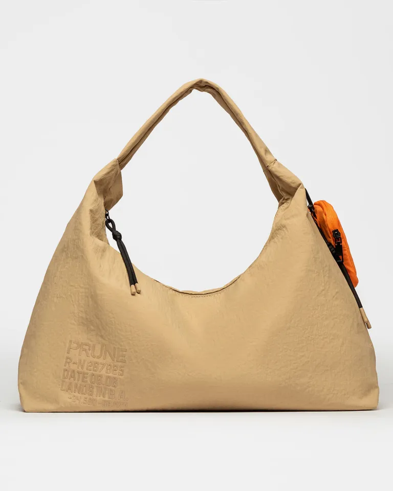 Bolso de nylon washed con cierre y bolsillo frontal de Prüne en Bolsos y Carteras para argentina