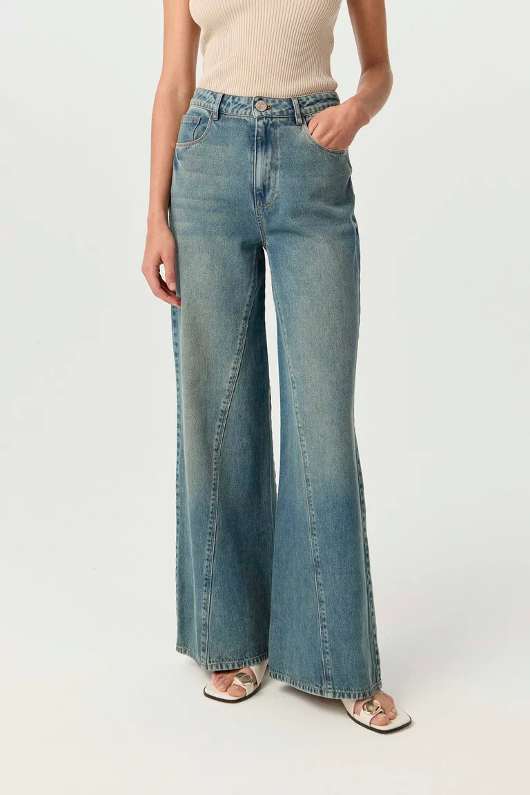 Jeans de corte palazzo con lavado desgastado de Markova en Pantalones para argentina