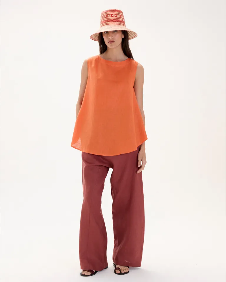 Top sin mangas en lino con corte en evasé y escote redondo de Blue Sheep en Tops para argentina