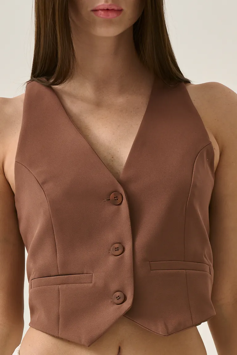 Chaleco entallado de diseño elegante y versátil para mujer de Sweet en Chalecos para argentina