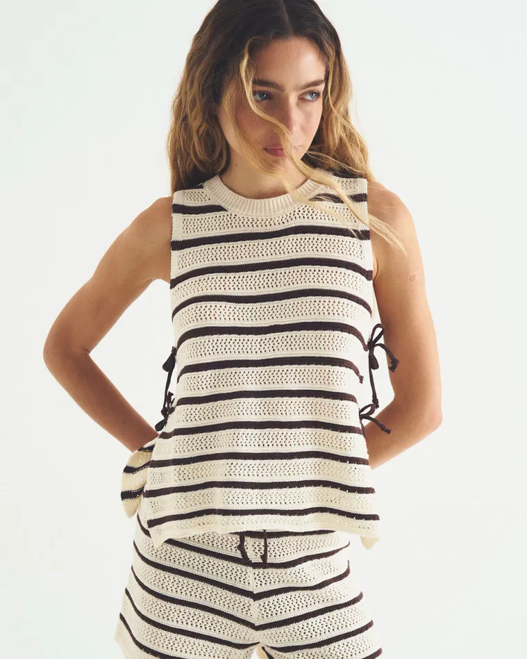 Musculosa tejida con rayas horizontales y tiras laterales para atar de Sky en Tops para argentina