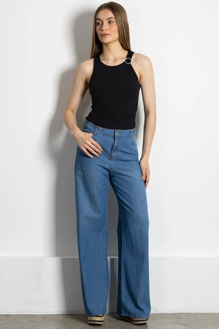 Remera negra de musculosa con aviopasador metálico en el hombro de Kill en Remeras para argentina