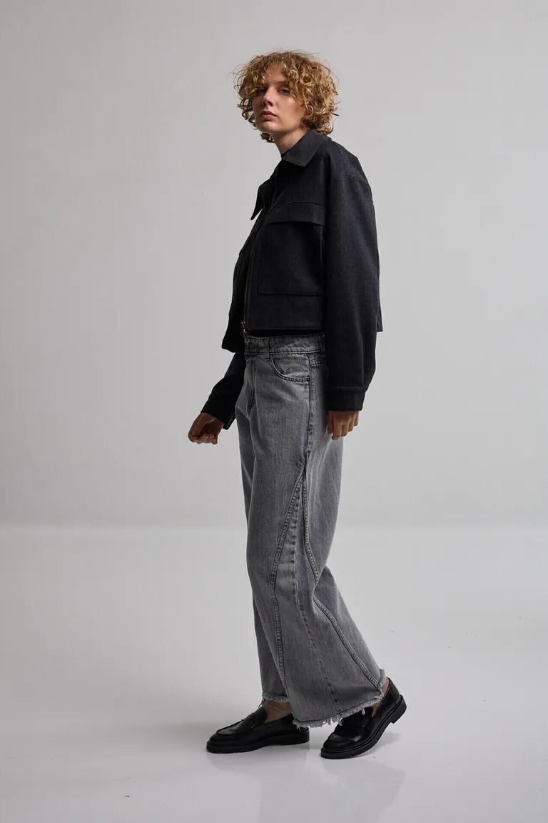 Jean de calce relajado con piernas anchas y ruedo irregular al corte de Kill en Pantalones para argentina