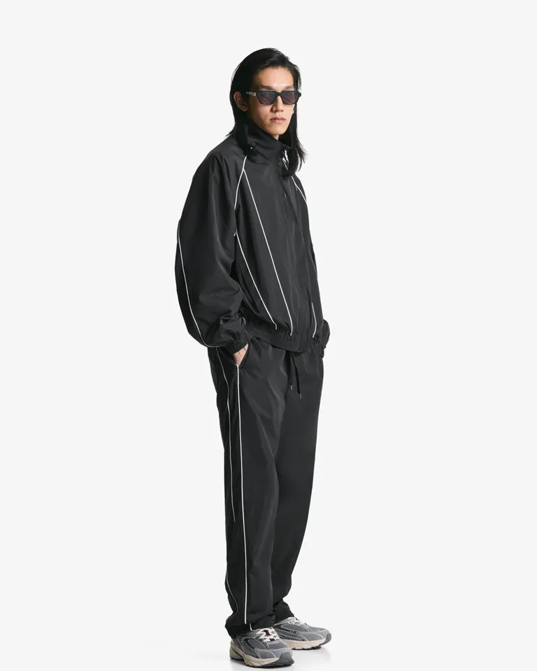Pantalón técnico baggy deportivo de Bershka en Pantalones para argentina