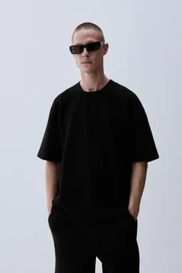 Sudadera manga corta textura de Lefties en Buzos y Sweaters para argentina