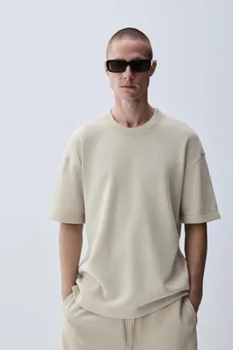 Sudadera manga corta textura de Lefties en Buzos y Sweaters para argentina