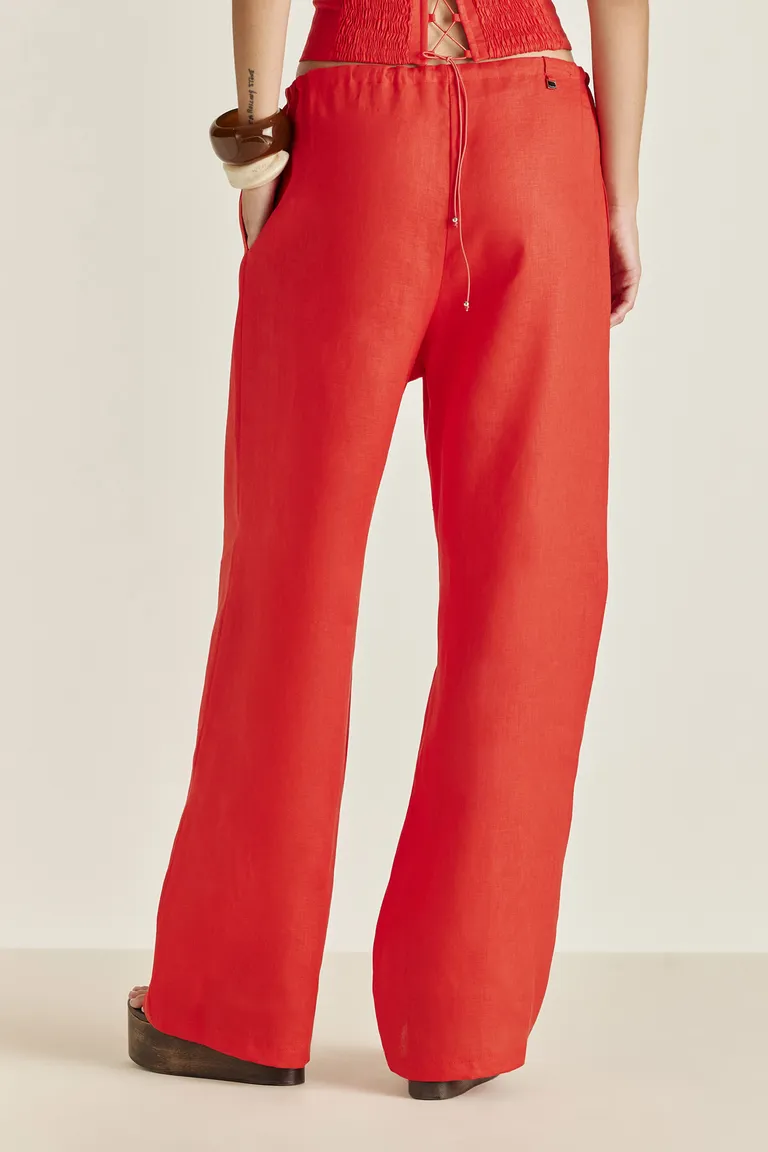 Pantalón de lino rojo con lazo ajustable en la cintura para un look de verano elegante y relajado de Tucci en Pantalones para argentina