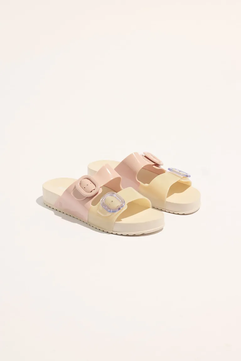 Sandalias Melissa Cosy Slide: Versatilidad y Confort para Cualquier Momento de Portsaid en Sandalias para argentina