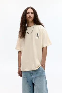 Remera con bordado contrastante de Pull&Bear en Remeras y Polos para argentina